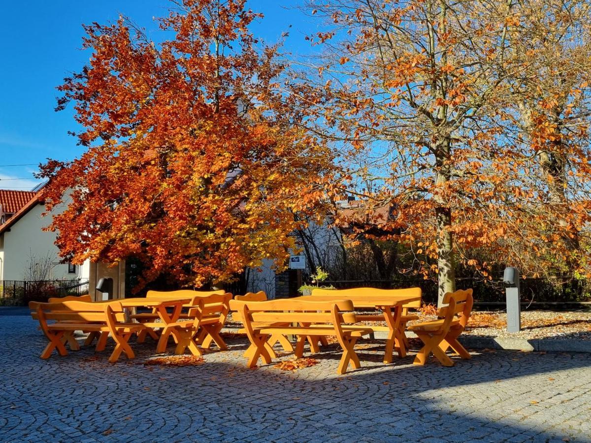 Hotel Kreuzbergbaude Beim Berzdorfer See Mit Wohlfuehl Sauna Markersdorf Ngoại thất bức ảnh