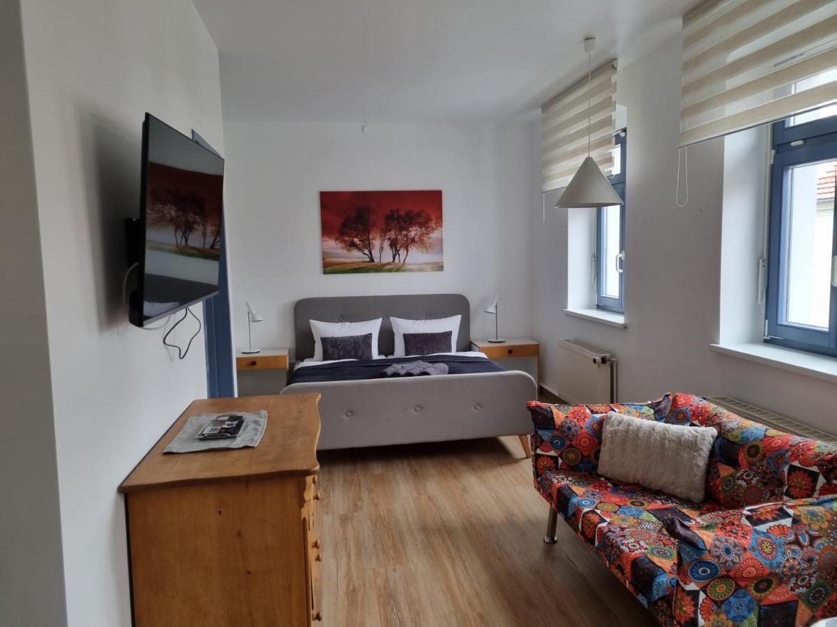 Hotel Kreuzbergbaude Beim Berzdorfer See Mit Wohlfuehl Sauna Markersdorf Ngoại thất bức ảnh