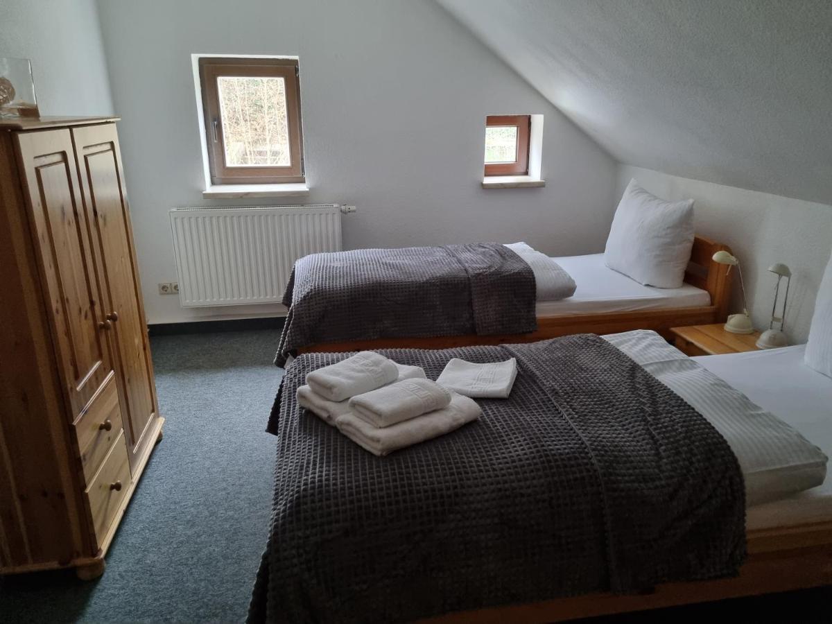 Hotel Kreuzbergbaude Beim Berzdorfer See Mit Wohlfuehl Sauna Markersdorf Ngoại thất bức ảnh